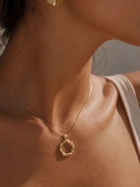 18K Gold Plated Circle Pendant Necklace